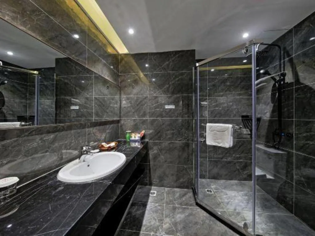 Dandong Rising Zhonglian Hotel