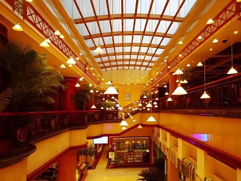 Dandong Rising Zhonglian Hotel