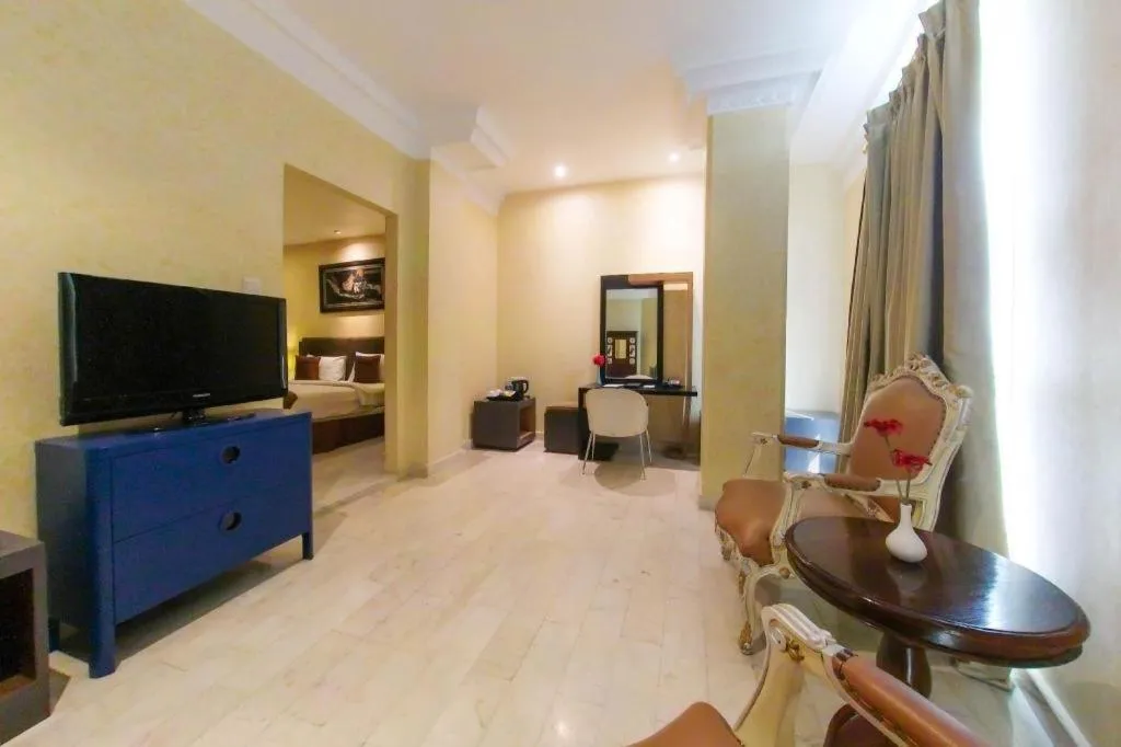 Amos Cozy Hotel Melawai