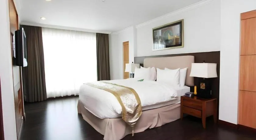 Bed in Plaza Sutera Biru Hotel