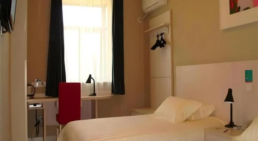 Bed in Jinjiang Inn E'ling Cultural and Creative Second Factory