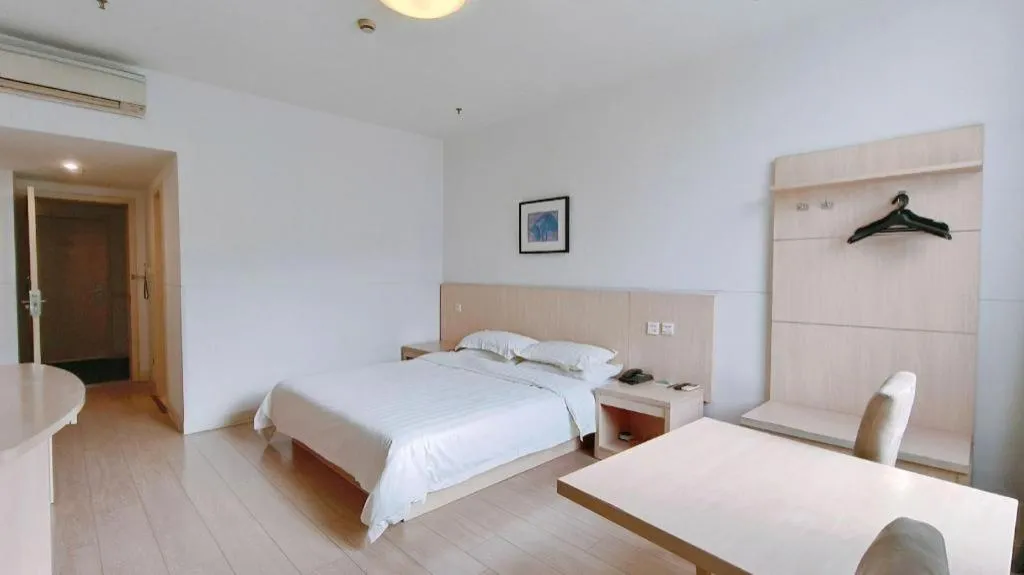 Bed in Jinjiang Inn E'ling Cultural and Creative Second Factory