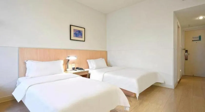 Bed in Jinjiang Inn E'ling Cultural and Creative Second Factory