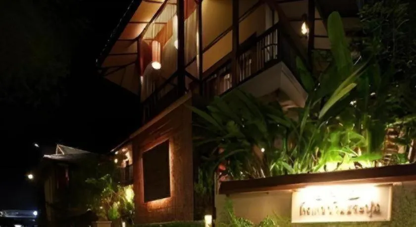 Baan Lapoon Hotel