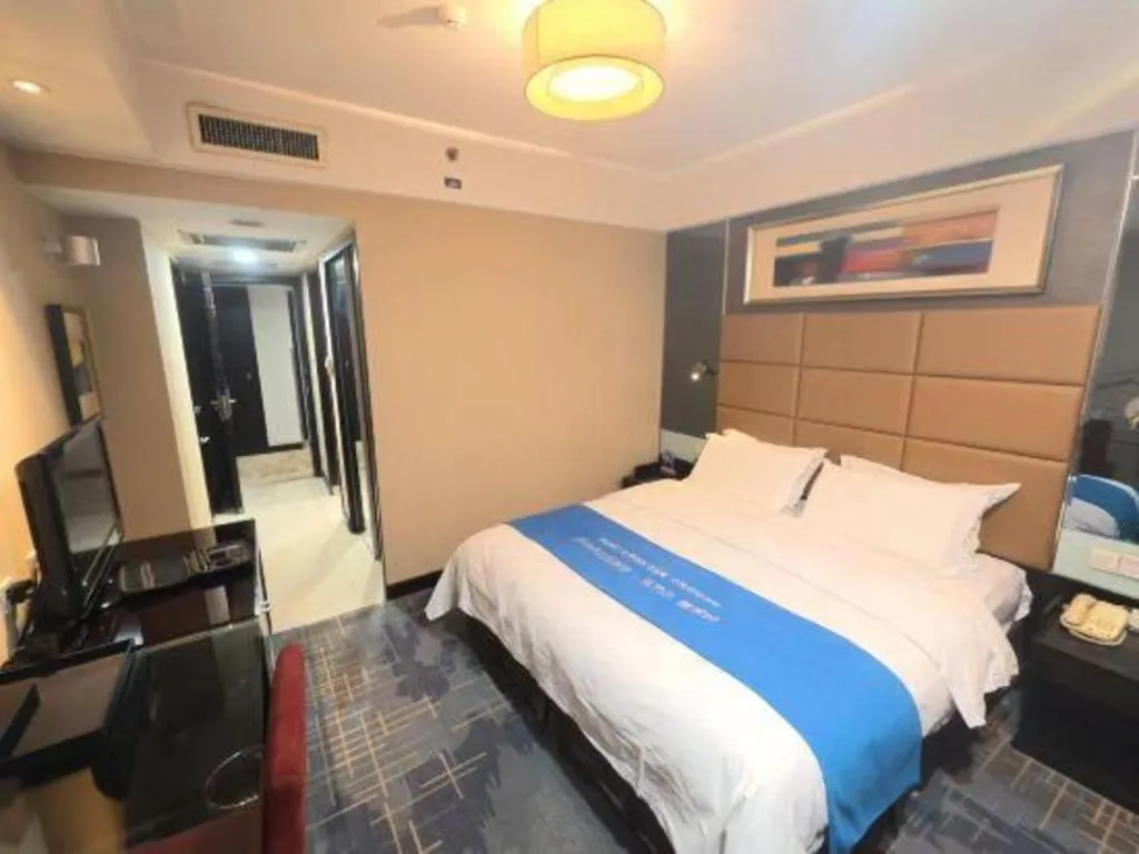 Bed in Zibo Blue Horizon International Hotel