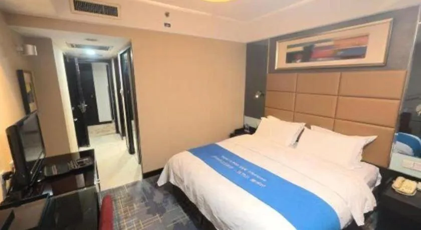 Bed in Zibo Blue Horizon International Hotel