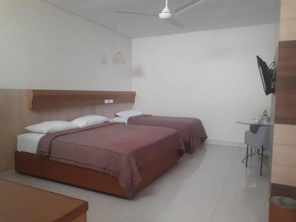 Bed in Hotel Bintang Tawangmangu