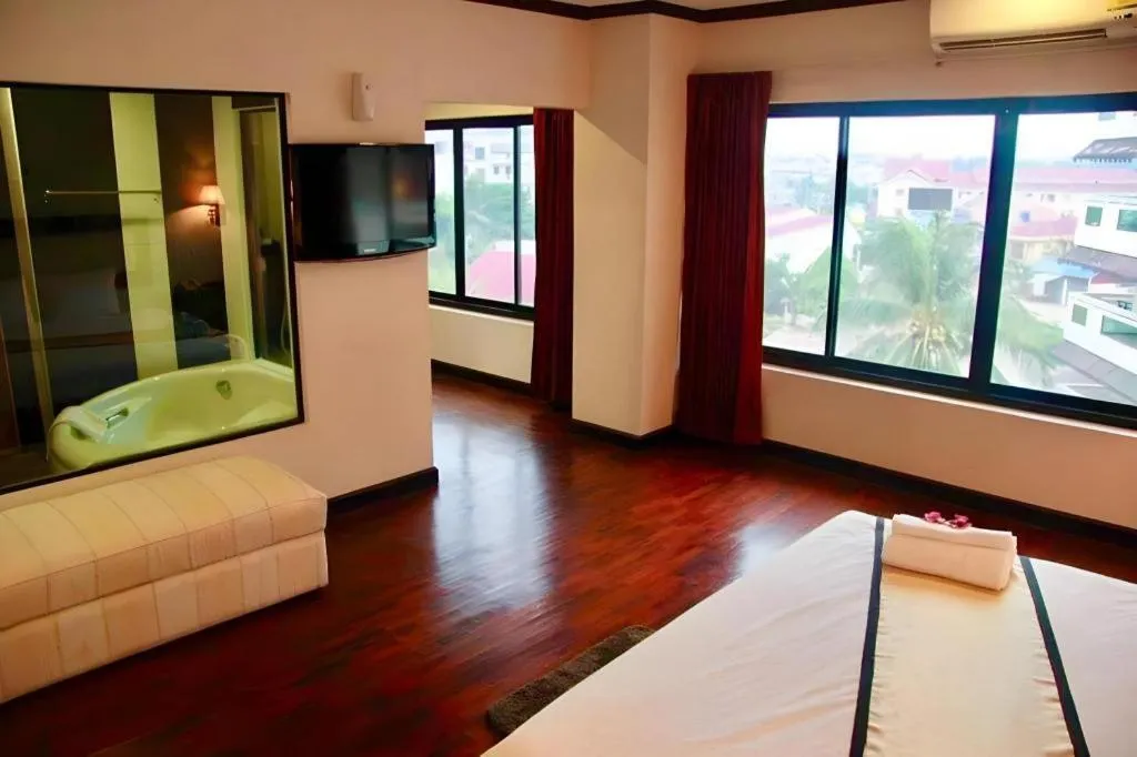 Bed in Cheuang Vanavong 2