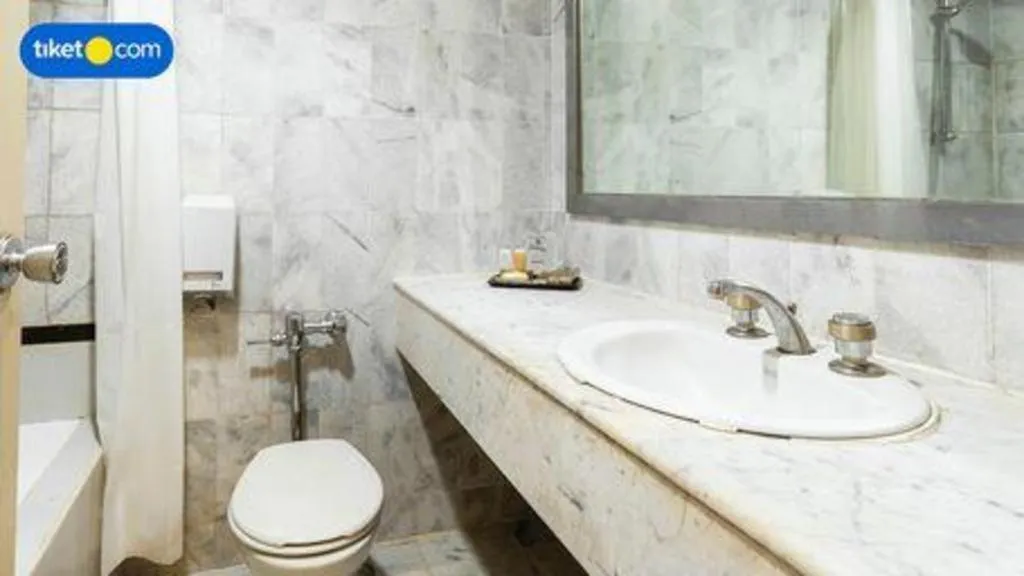 Danau Toba Hotel International