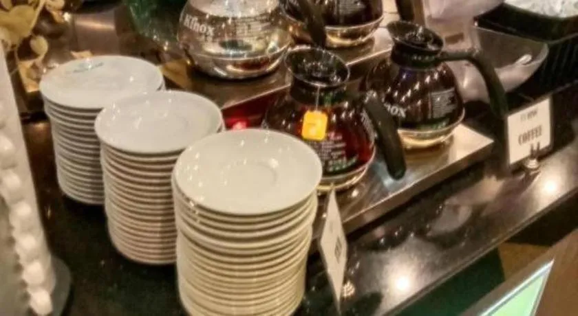 Sri U-Thong Grand Hotel