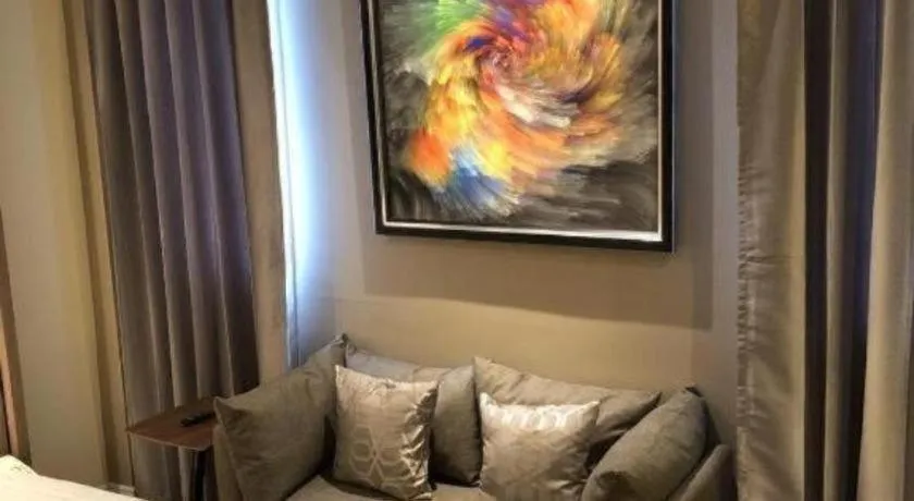 Sri U-Thong Grand Hotel