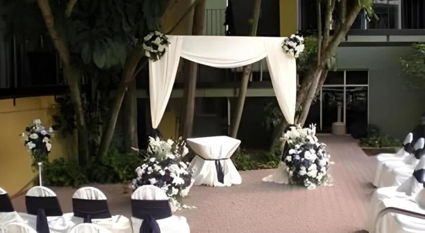 Magnuson Grand Conference Hotel