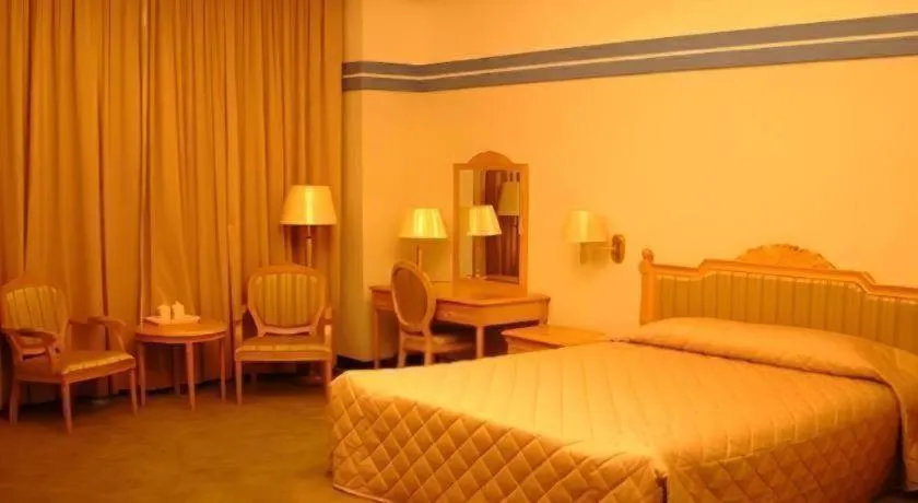 Bed in Nanhai Oil Hotel