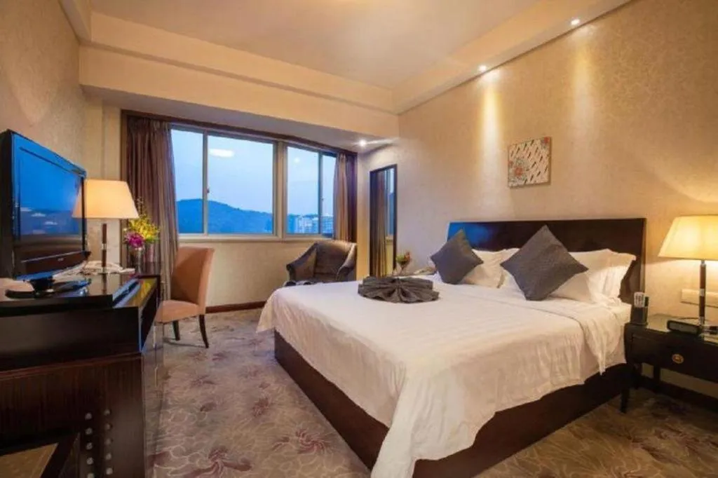 Bed in Jiande Peninsula Kaihao Hotel