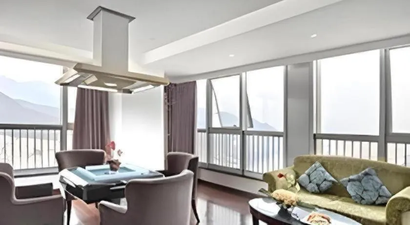 Jiande Peninsula Kaihao Hotel