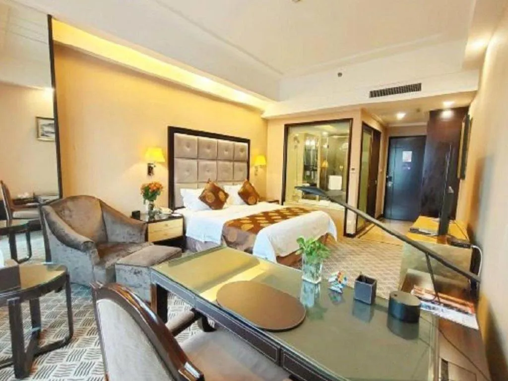 Bed in Jiande Peninsula Kaihao Hotel