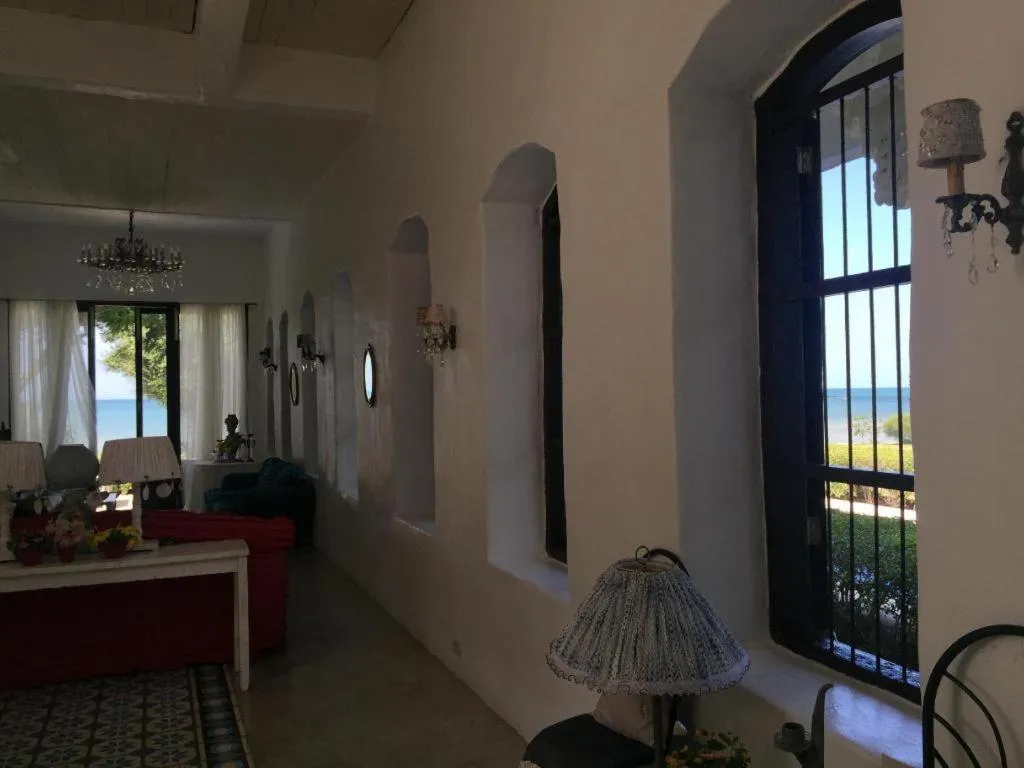 Brassiere Beach Hotel