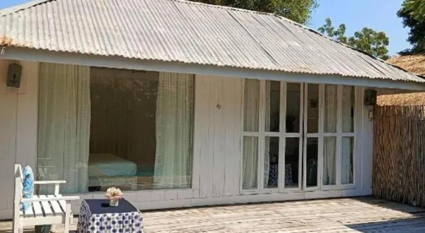 Brassiere Beach Hotel