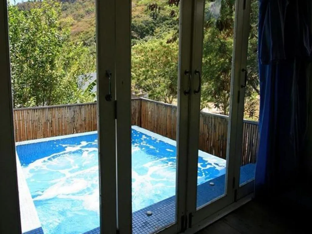 Brassiere Beach Hotel