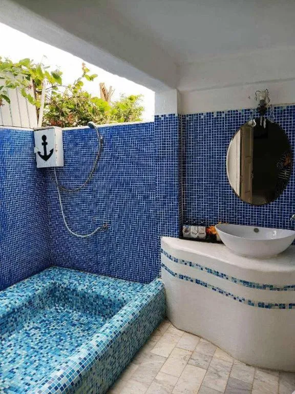 Brassiere Beach Hotel