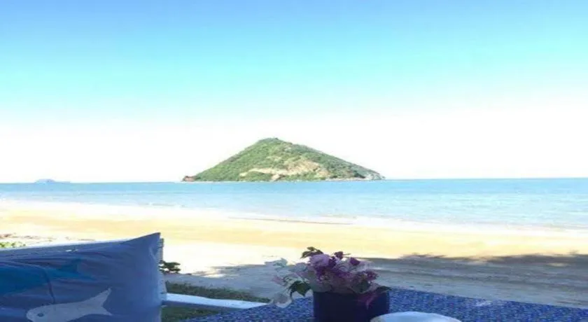 Brassiere Beach Hotel