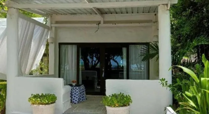 Brassiere Beach Hotel