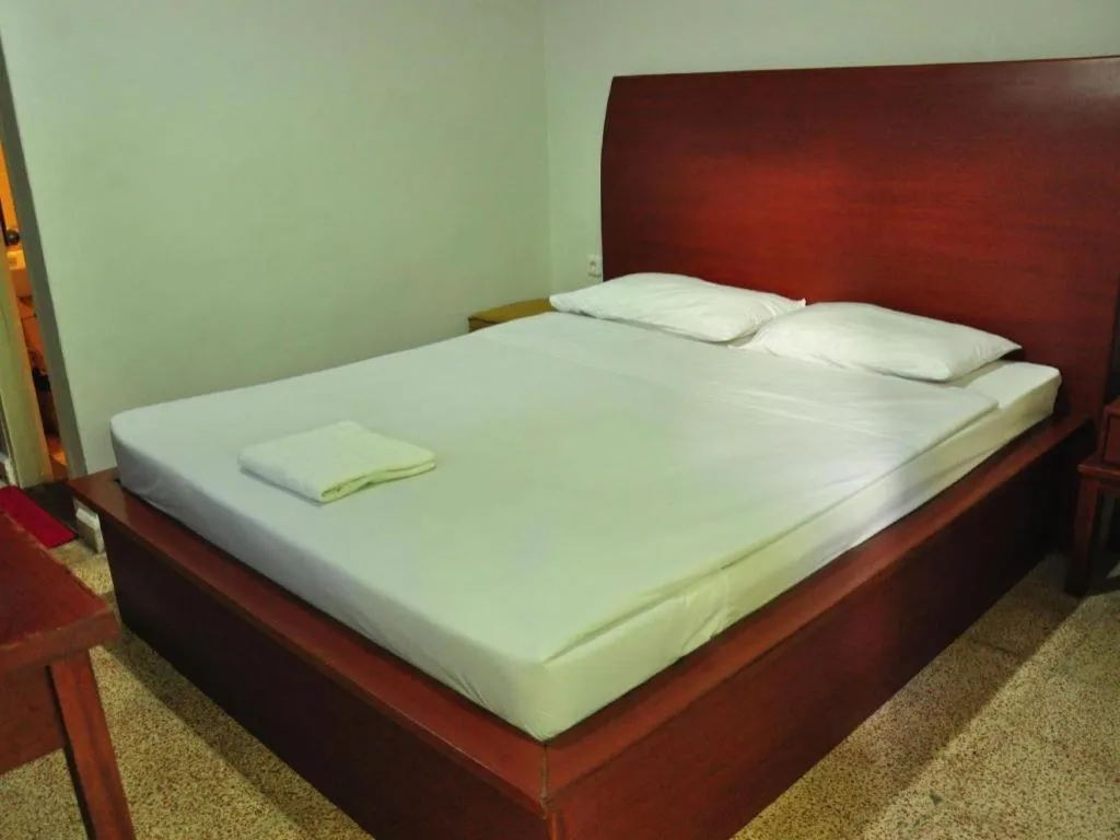Bed in Hotel Minahasa