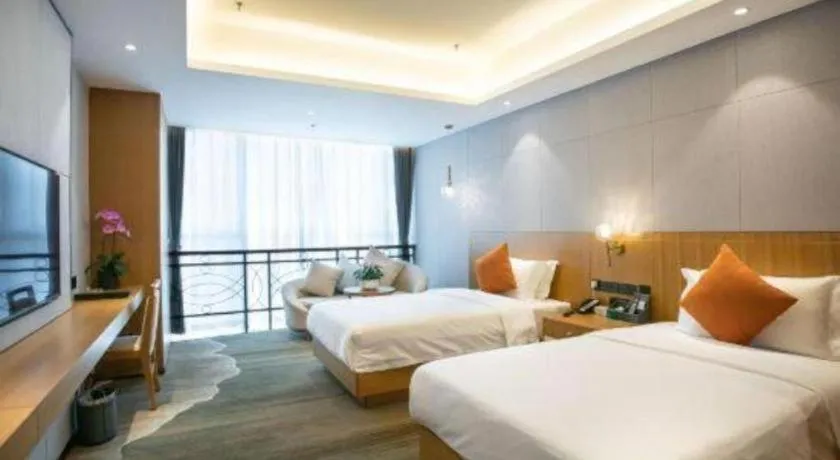 Bed in Kunming Greenlake View Hotel