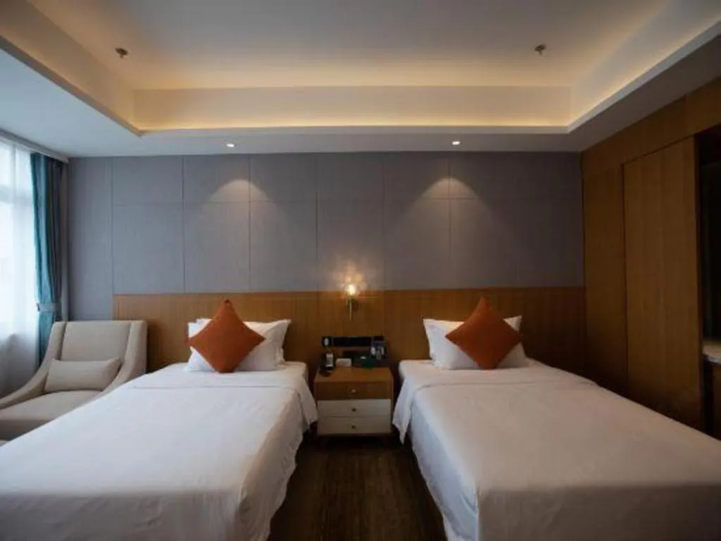 Bed in Kunming Greenlake View Hotel