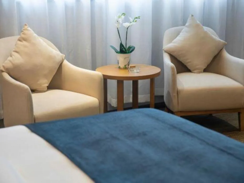 Kunming Greenlake View Hotel