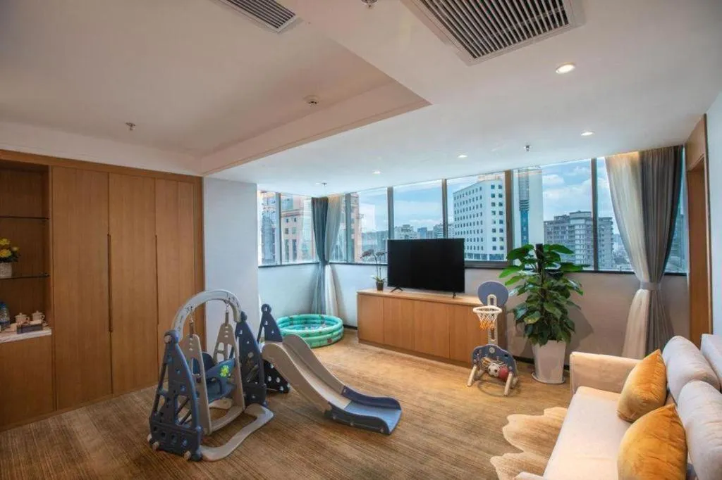 Kunming Greenlake View Hotel