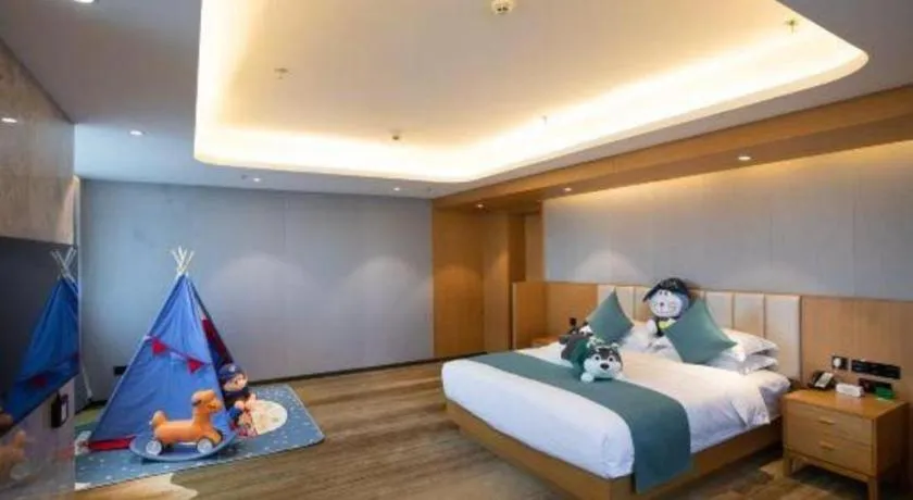 Bed in Kunming Greenlake View Hotel