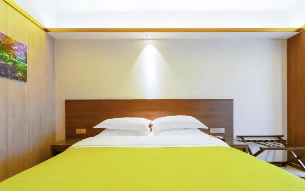 Bed in My Pleasant Hotel