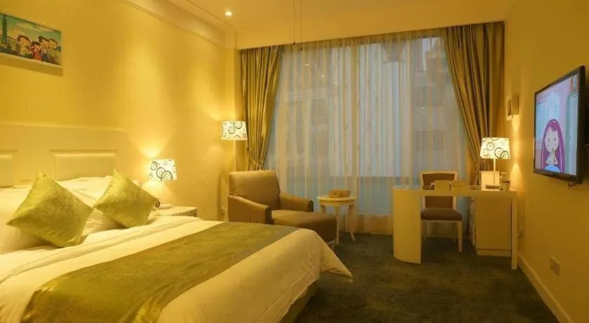 Bed in Dongguan Castfast Hotel