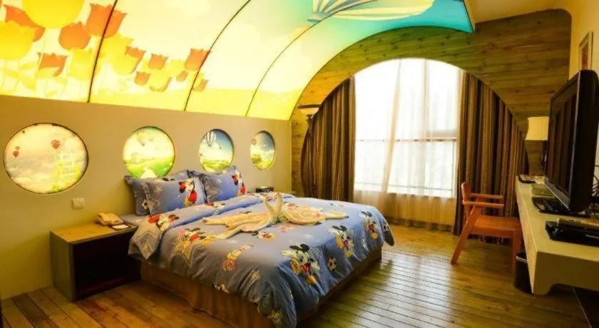 Bed in Dongguan Castfast Hotel