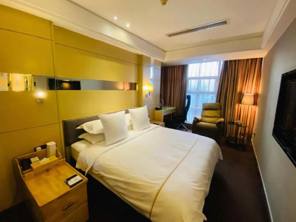 Bed in Urumqi Bayinhe Hotel