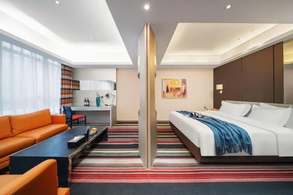 Bed in Urumqi Bayinhe Hotel