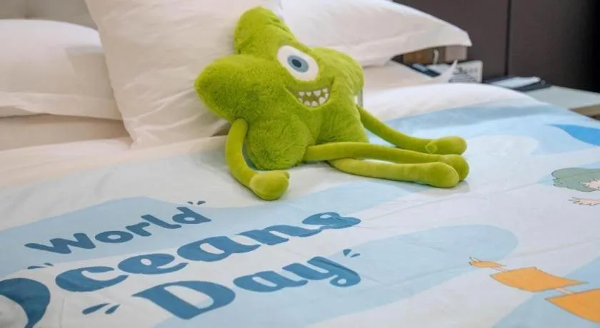 Bed in Urumqi Bayinhe Hotel