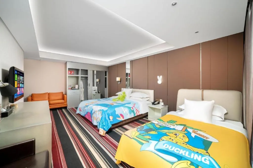 Bed in Urumqi Bayinhe Hotel