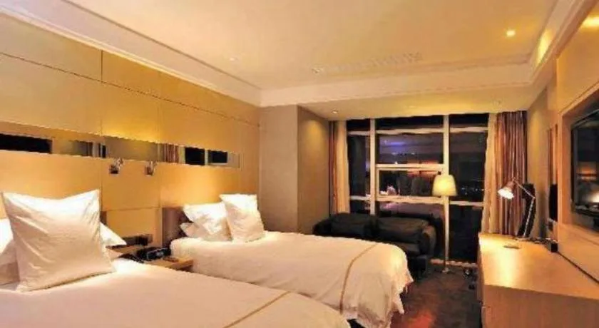 Bed in Urumqi Bayinhe Hotel