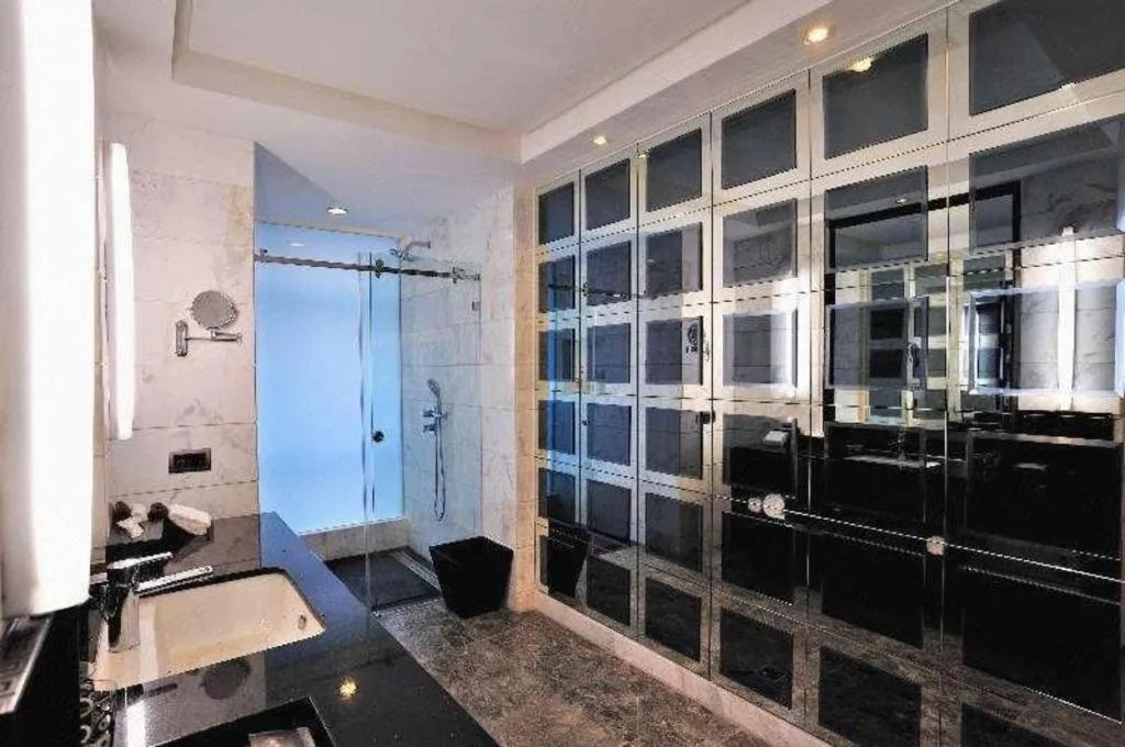 Urumqi Bayinhe Hotel