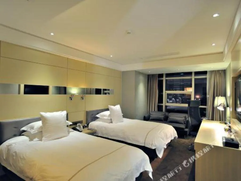 Bed in Urumqi Bayinhe Hotel