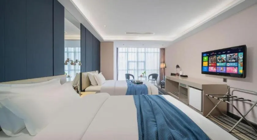 Bed in Urumqi Bayinhe Hotel