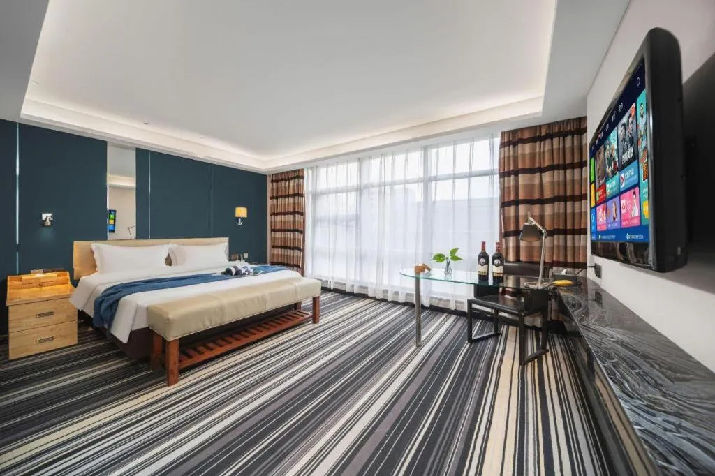 Bed in Urumqi Bayinhe Hotel