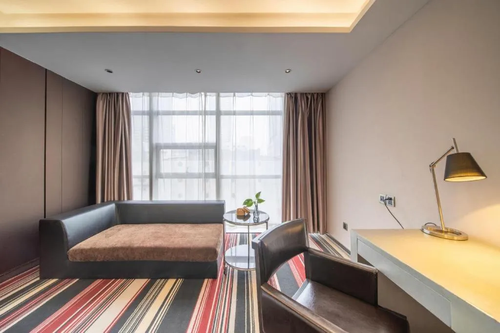 Bed in Urumqi Bayinhe Hotel