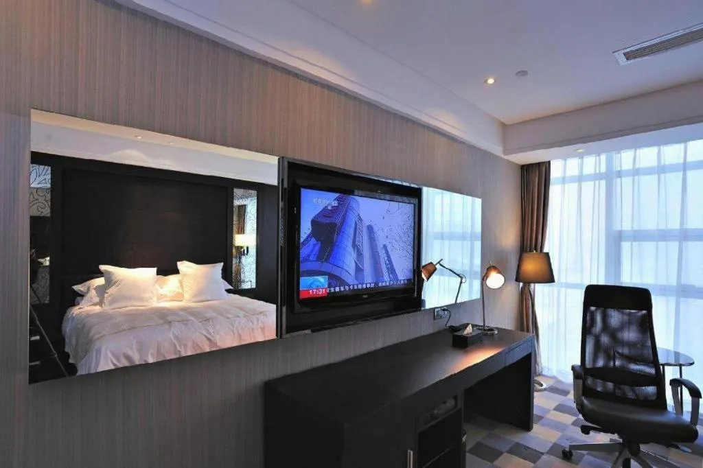 Bed in Urumqi Bayinhe Hotel