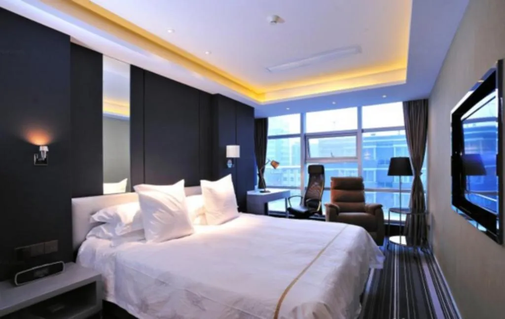 Bed in Urumqi Bayinhe Hotel