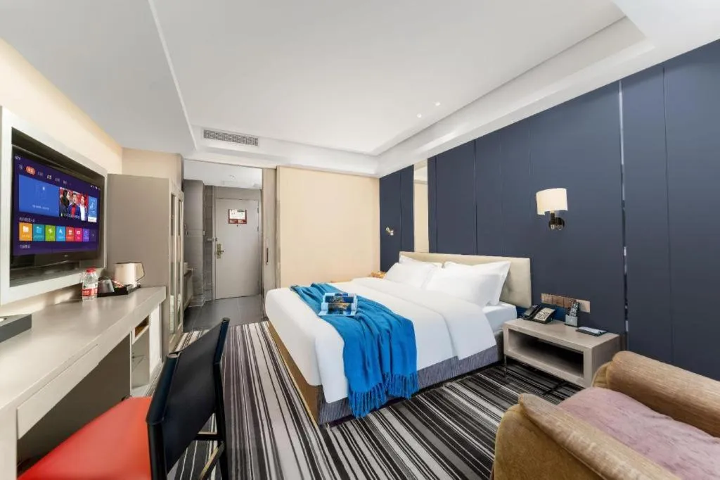 Bed in Urumqi Bayinhe Hotel