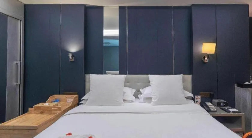 Bed in Urumqi Bayinhe Hotel