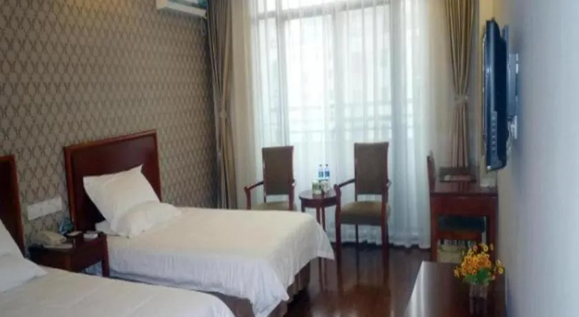 Bed in GreenTree Inn Jiangsu Wuxi Meiyuan Kaiyuan Temple Subway Master Station Express Hotel